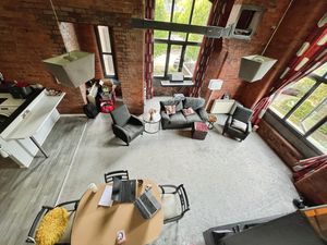 Lounge- click for photo gallery